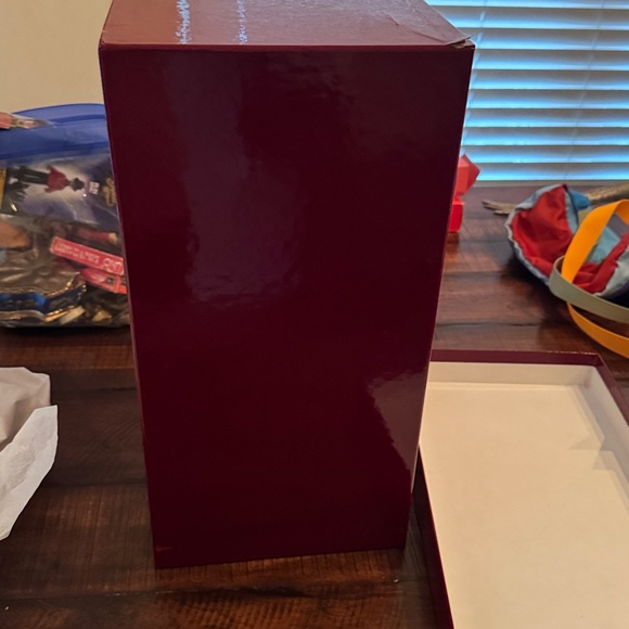 Authentic Gucci Large Glossy Red Gift Box Packaging With Cards Luxury Storage - Picture 6 of 16